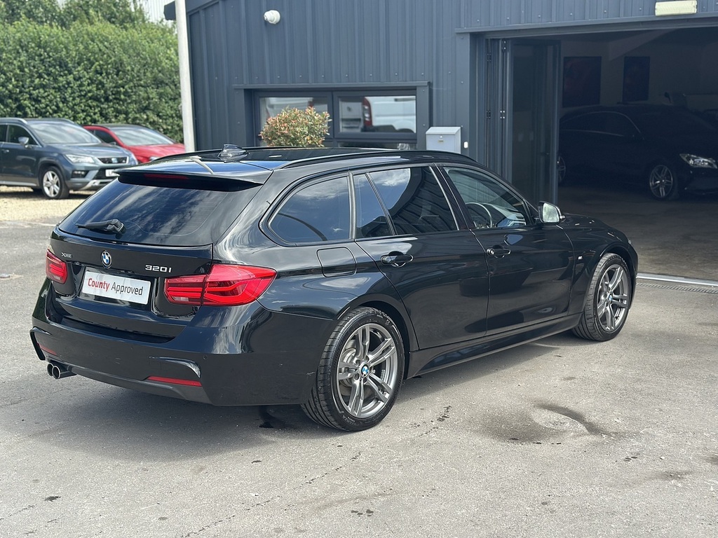 BMW 3 Series M Sport Touring White #8