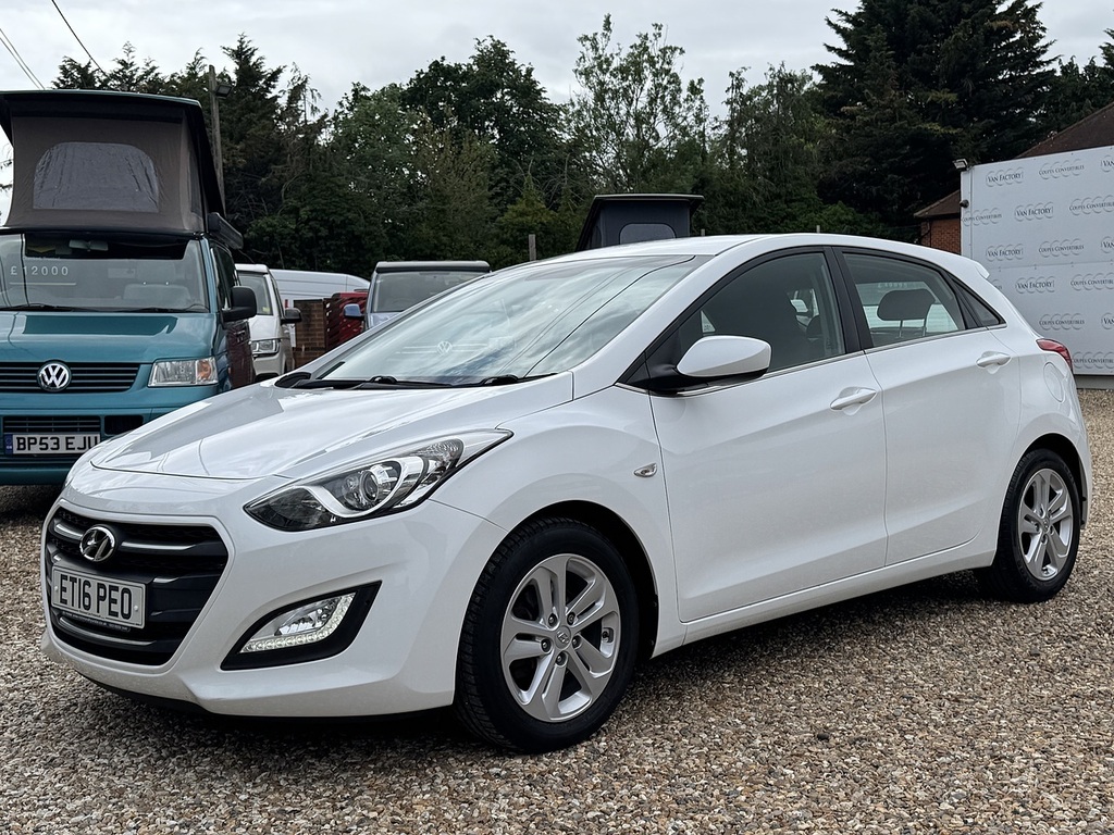 Hyundai I30 Crdi Blue Drive Se White