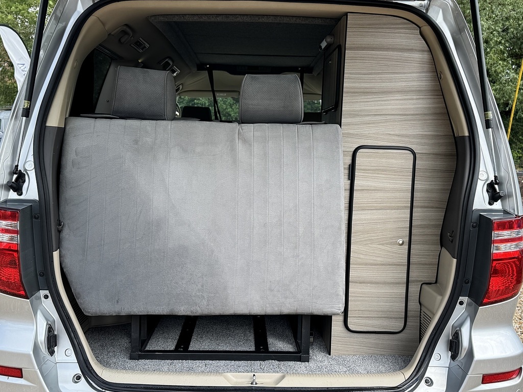 Toyota Alphard 2011 Alphardvellfire 2.4 7 White #12