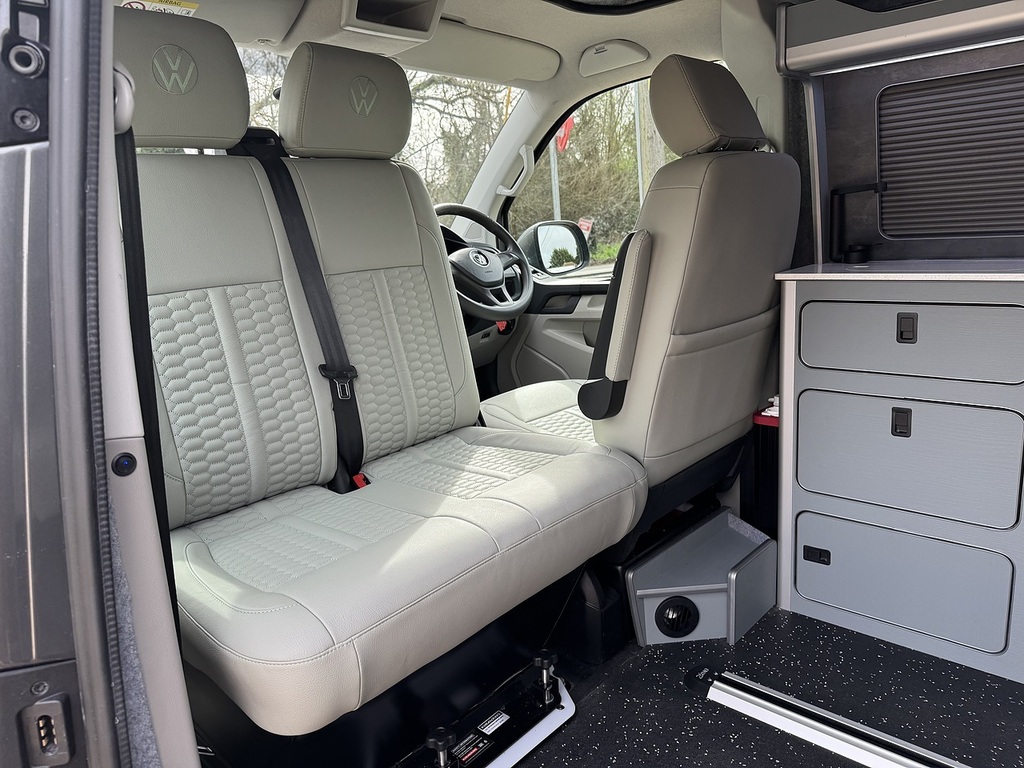Volkswagen Transporter T6 T30 150 Dsg Swb Grey #2