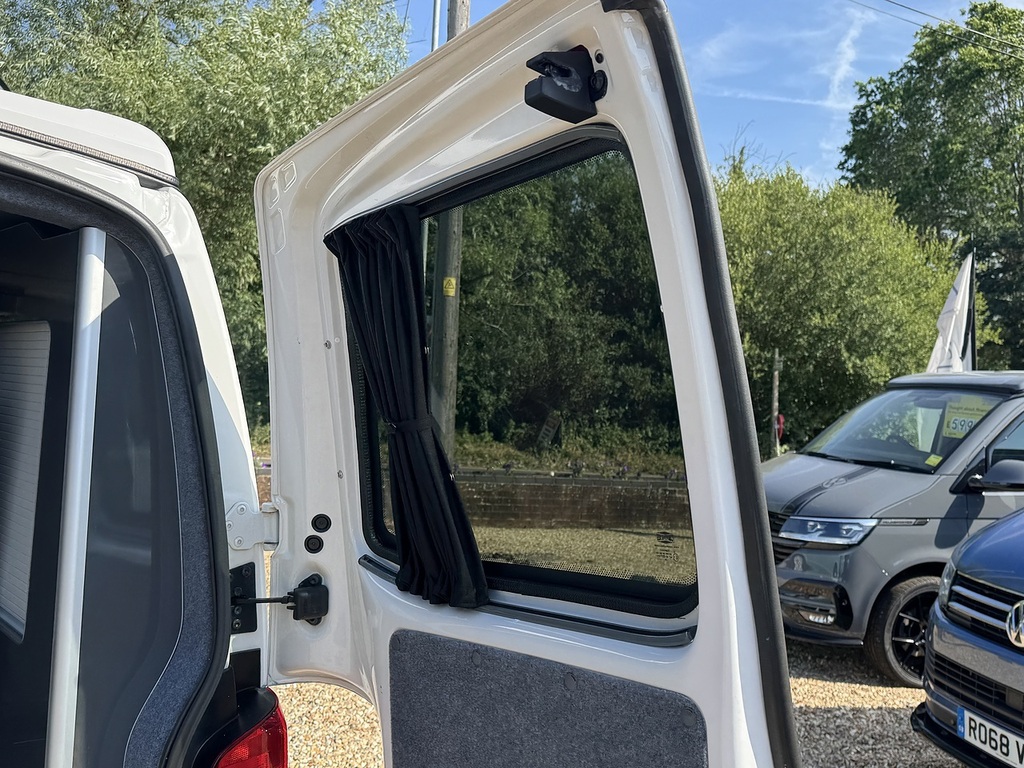 Volkswagen Transporter 2.0 Bitdi 204 Highline Kombi Van 4Motion Dsg Grey #13