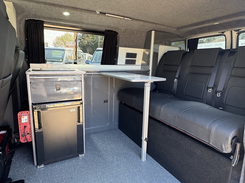 Volkswagen Transporter T6.1 150 Startline Swb White #2