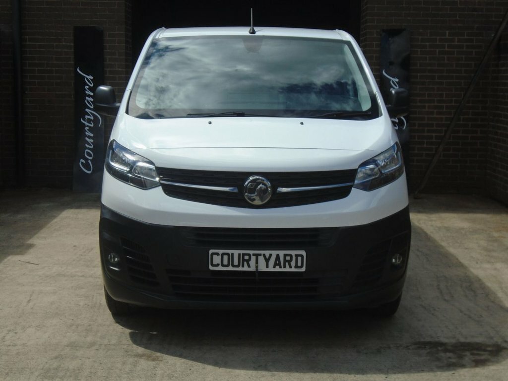 Vauxhall Vivaro 1.5L Dynamic 6Dr White #6