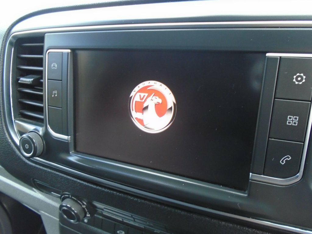Vauxhall Vivaro White White #30