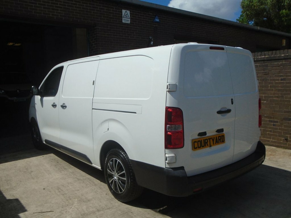 Vauxhall Vivaro White White #8