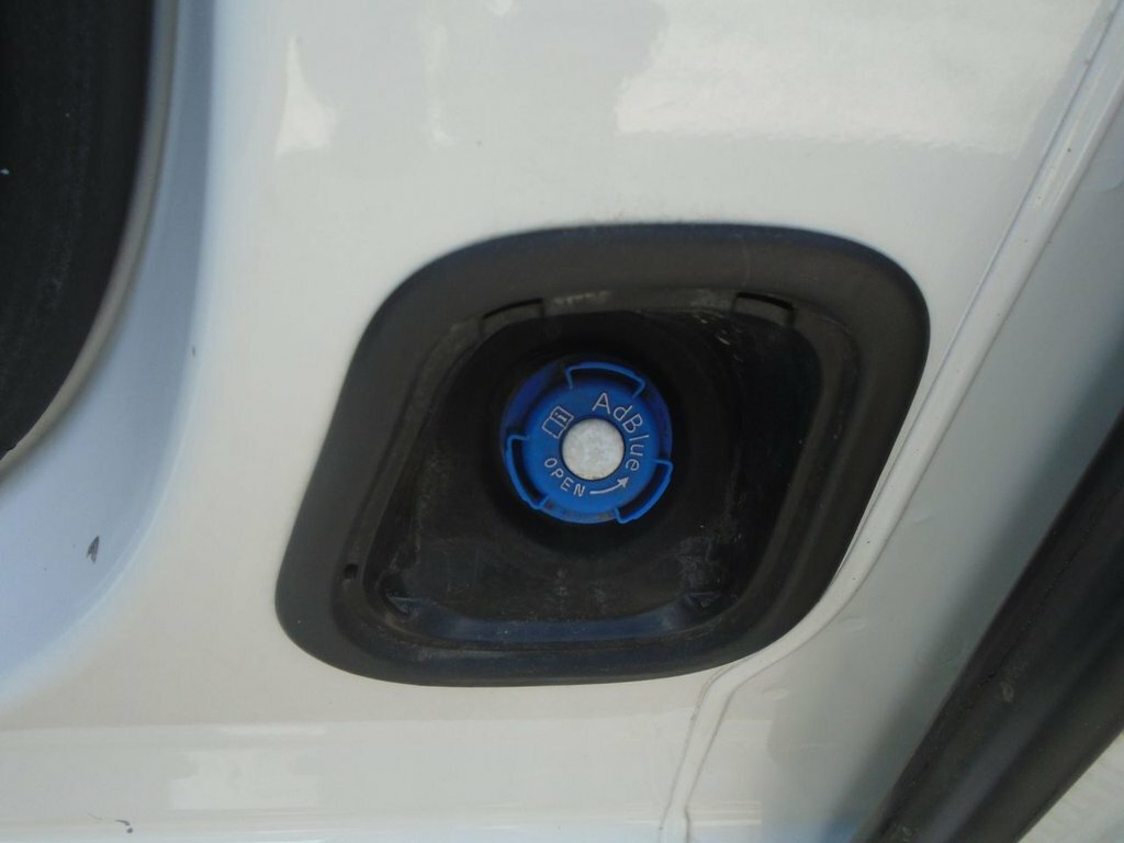 Vauxhall Vivaro White White #27