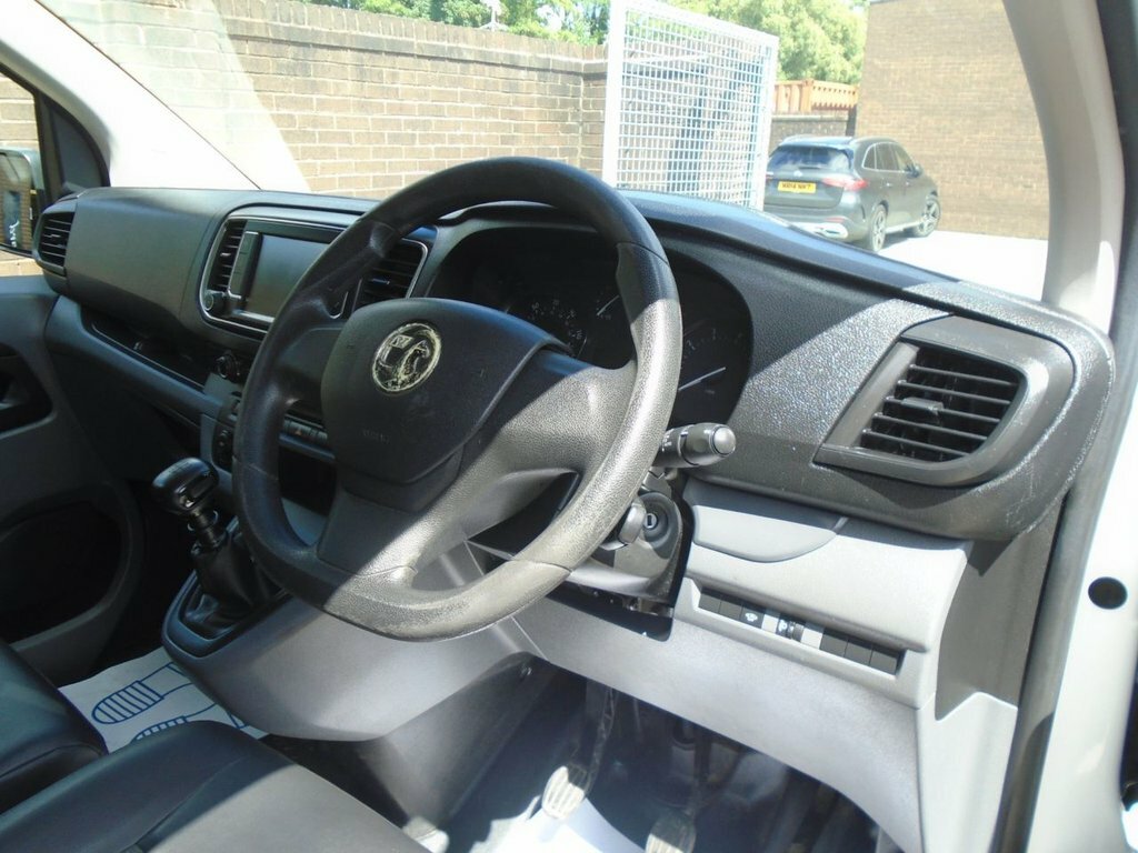 Vauxhall Vivaro White White #13