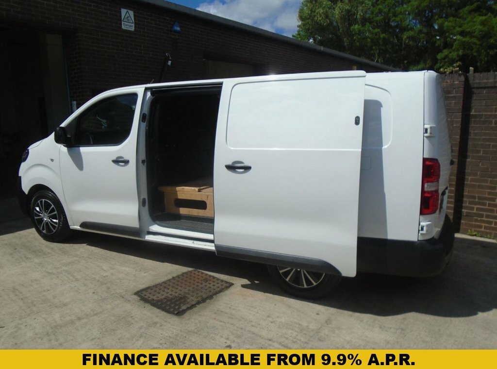Vauxhall Vivaro 1.5L Dynamic 6Dr White #5