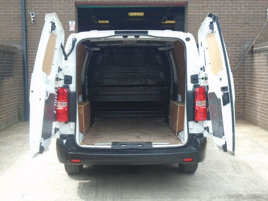 Vauxhall Vivaro 2900 Dynamic L2 Lwb 1.5Cc 100Ps White #11