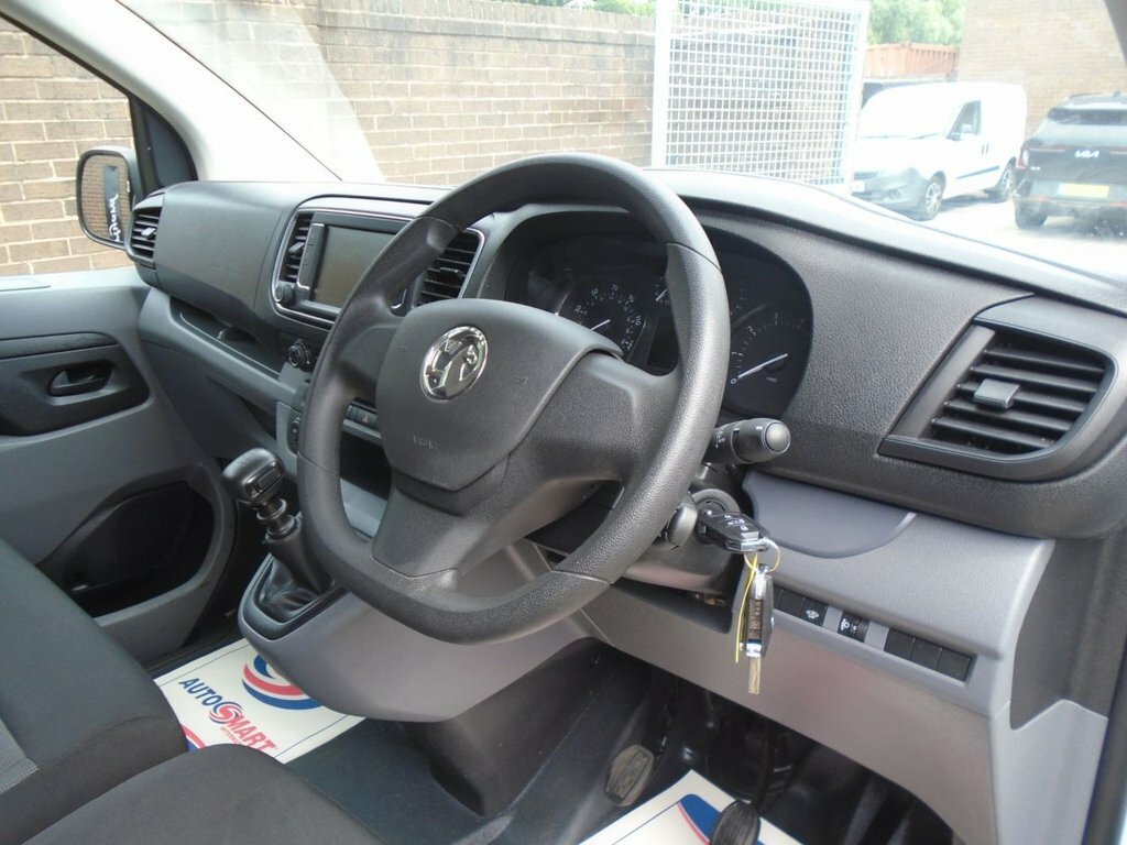 Vauxhall Vivaro 2900 Dynamic L2 Lwb 1.5Cc 100Ps White #13