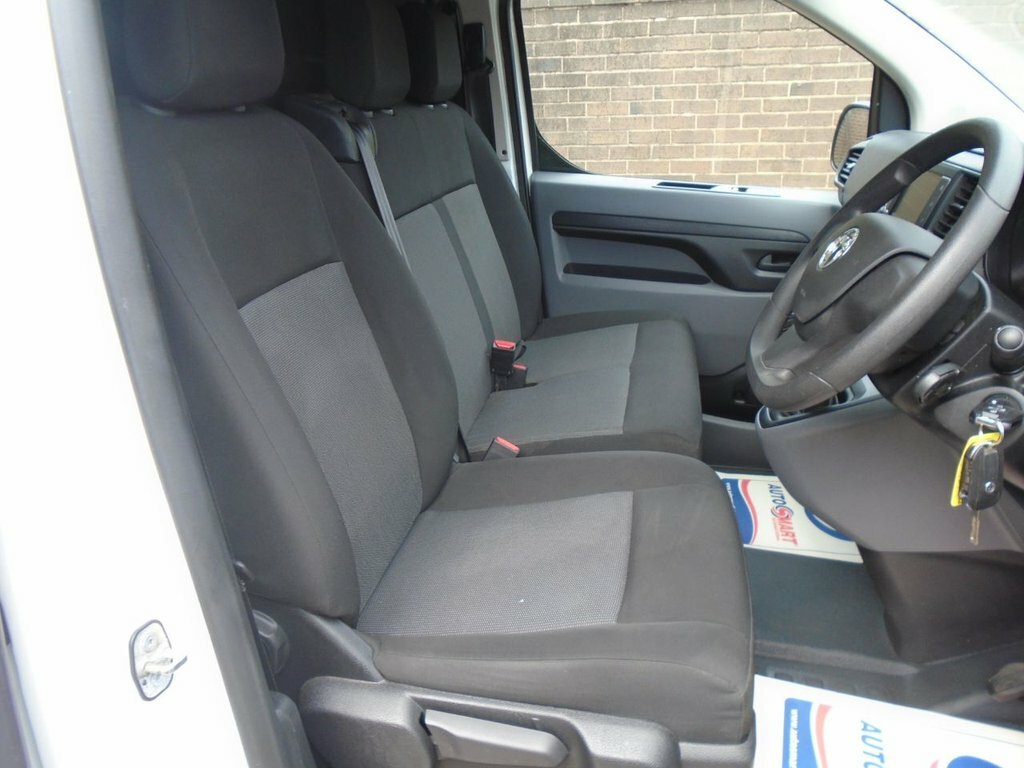 Vauxhall Vivaro 2900 Dynamic L2 Lwb 1.5Cc 100Ps White #12
