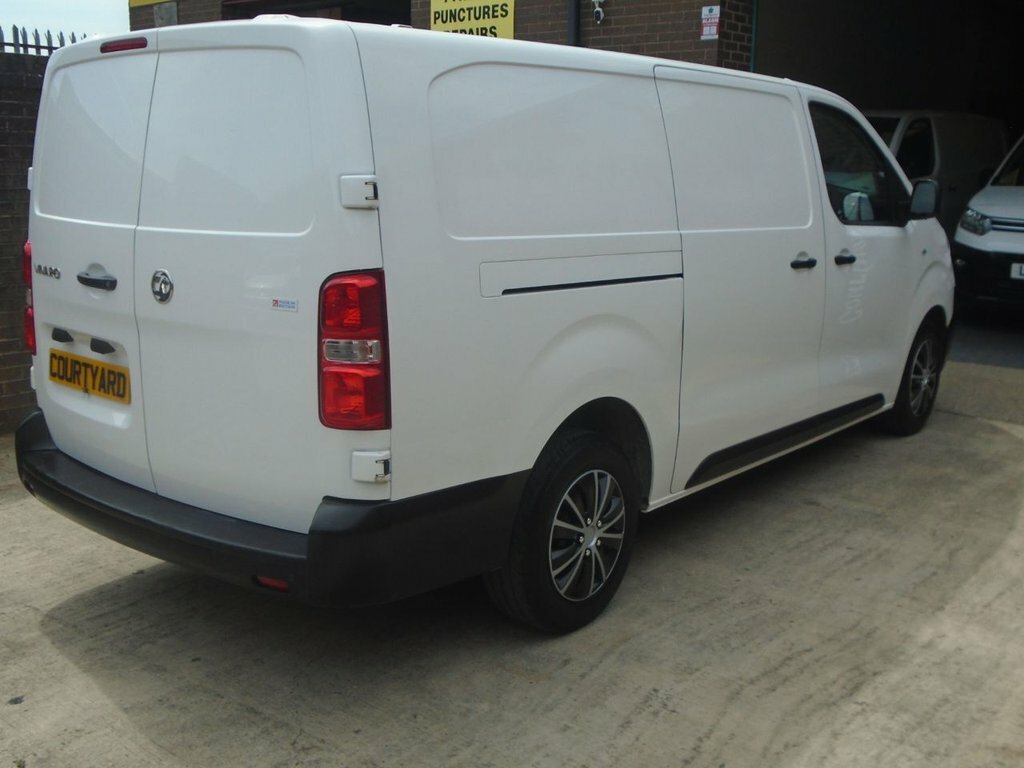 Vauxhall Vivaro 2900 Dynamic L2 Lwb 1.5Cc 100Ps White #10