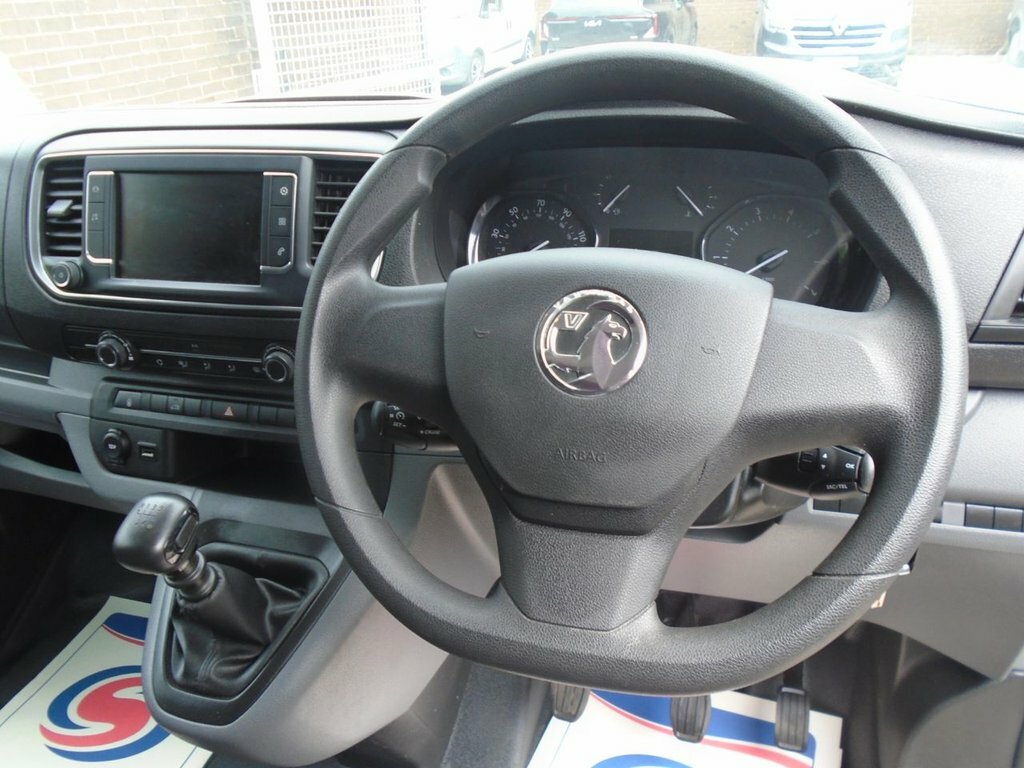 Vauxhall Vivaro 2900 Dynamic L2 Lwb 1.5Cc 100Ps White #17