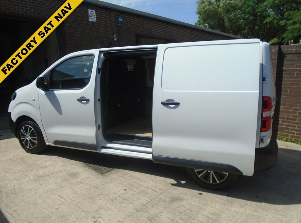 Toyota PROACE 2L Icon 6Dr White #5