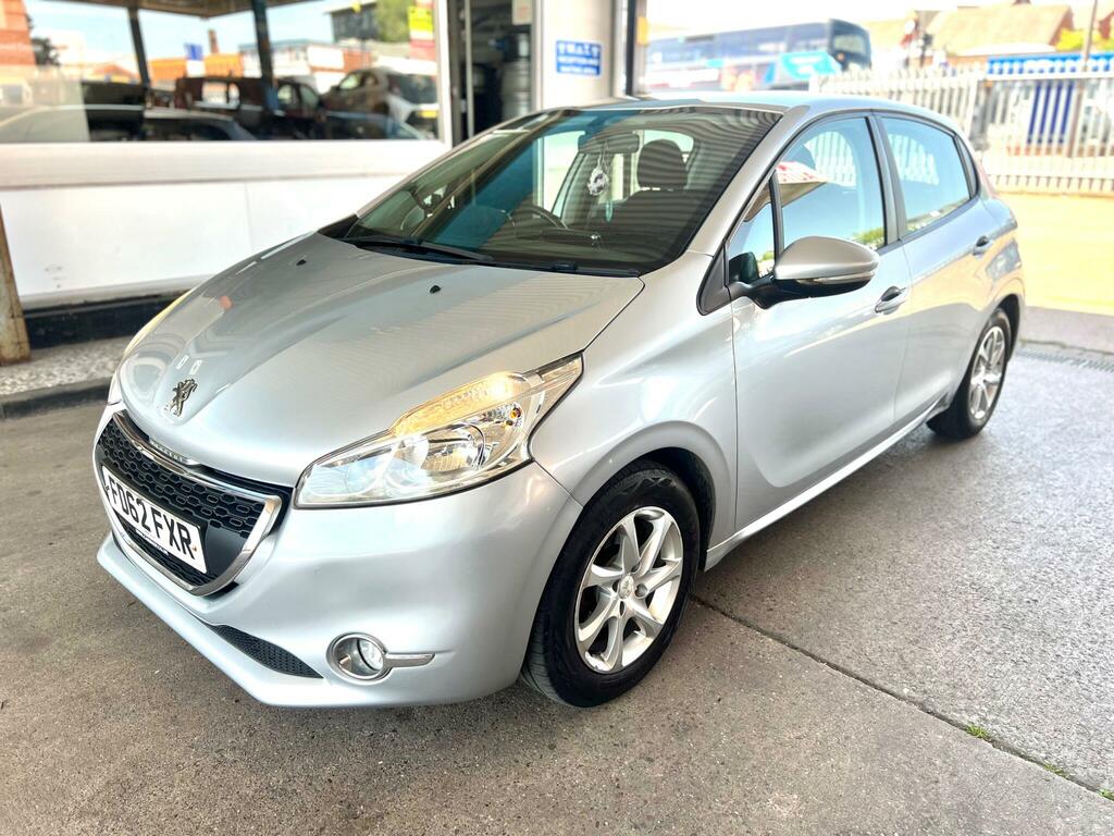 Peugeot 208 1.4 Hdi Active Euro 5 Silver #3