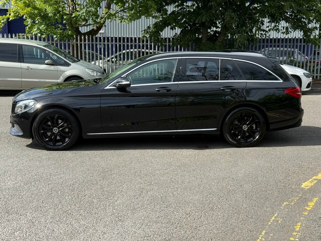 Mercedes-Benz C Class 2.1L Sport LR64VTG Black #4