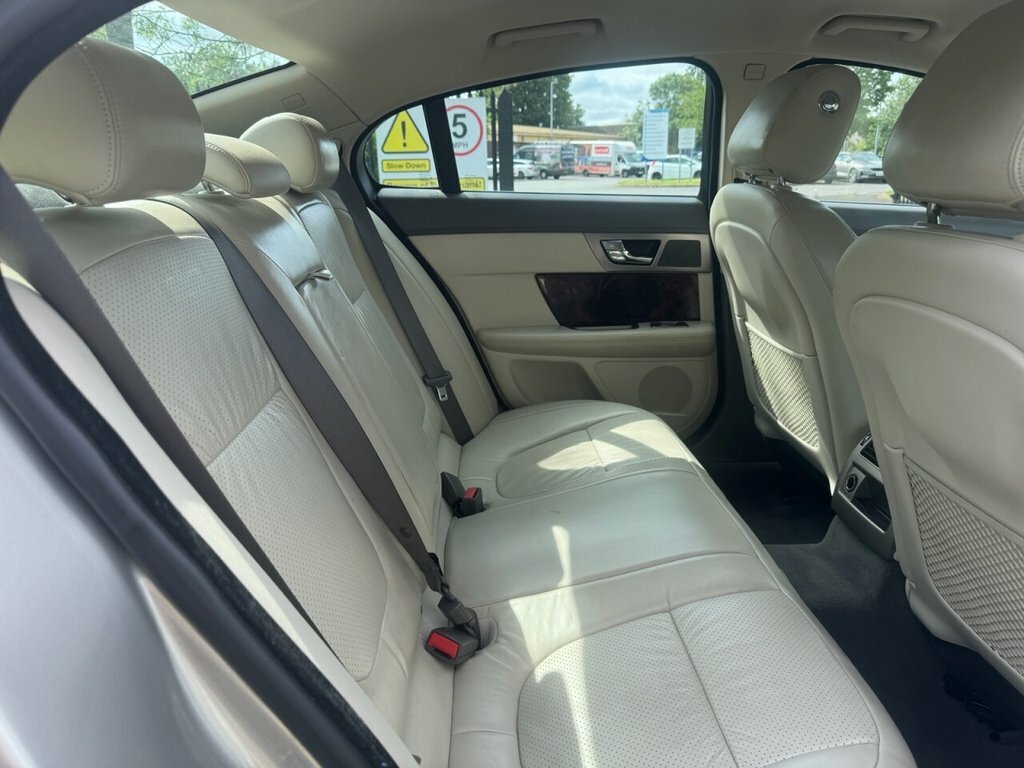 Jaguar XF V6 S Premium Luxury Grey #15