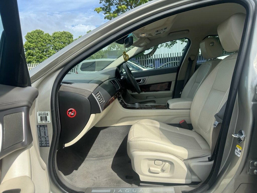 Jaguar XF V6 S Premium Luxury Grey #12