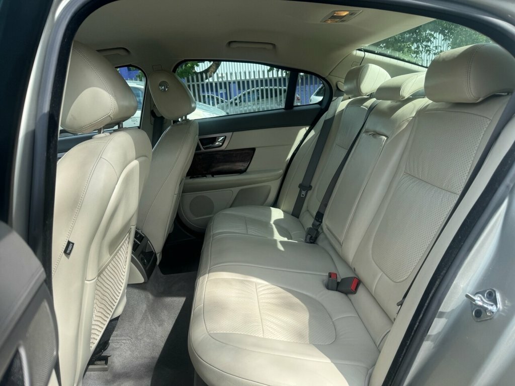Jaguar XF V6 S Premium Luxury Grey #14