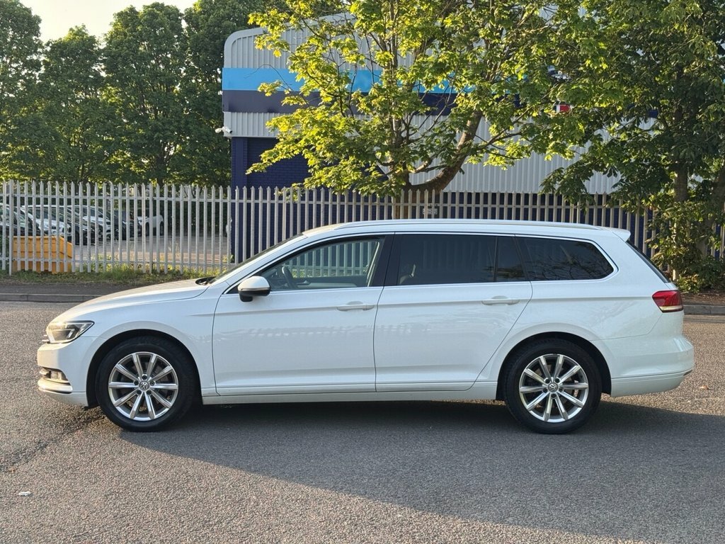 Volkswagen Passat 1.6L Se GD65YWR White #4