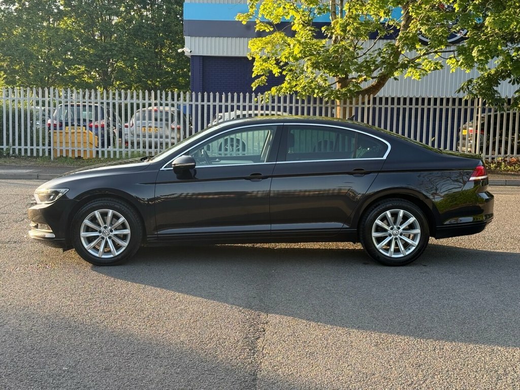 Volkswagen Passat 2L Se Business Black #4
