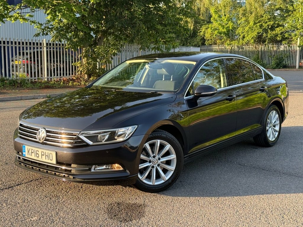 Volkswagen Passat 2L Se Business Black #3