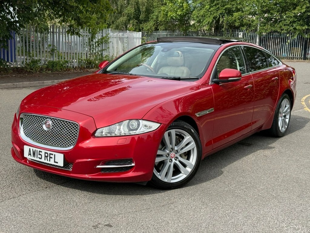 Jaguar XJ 3L Premium Luxury Red #3