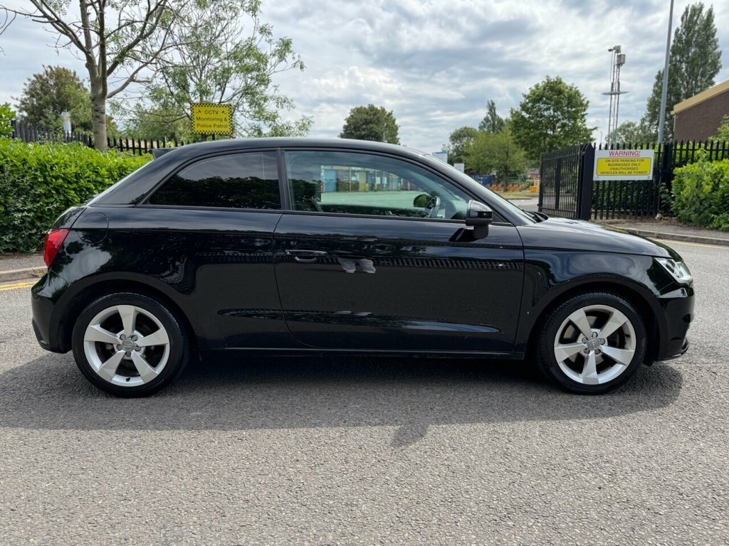 Audi A1 1.4L Sport Black #2