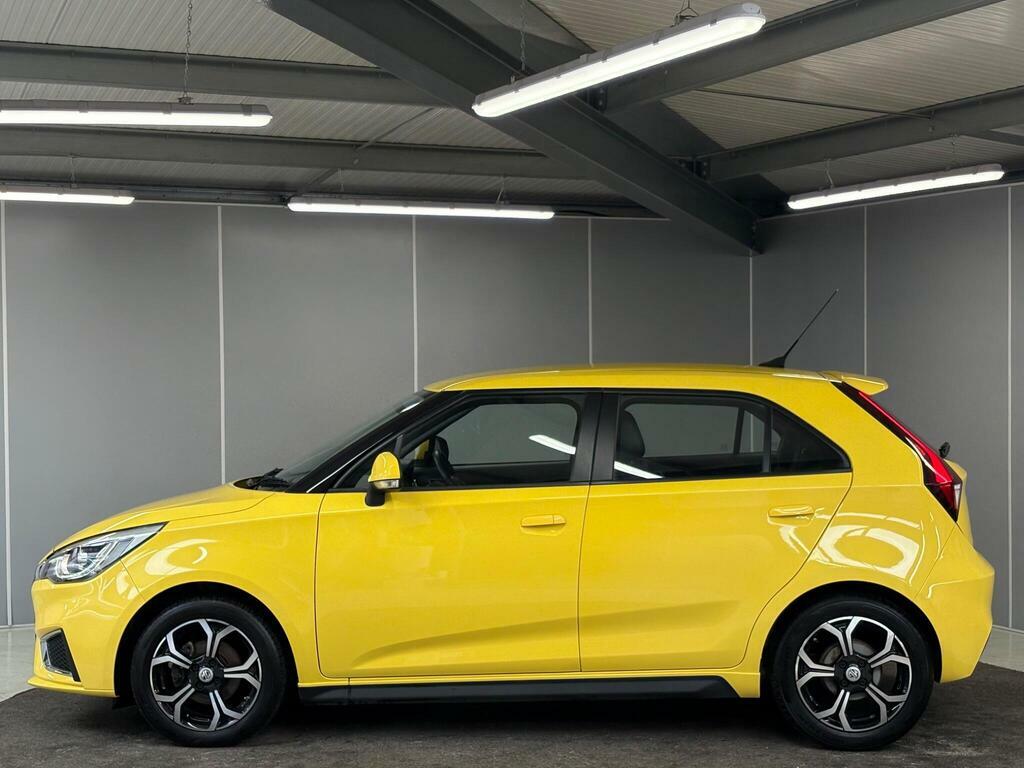 MG MG3 1.5 Vti-tech Exclusive Euro 6 Ss BW68NLT Yellow #5
