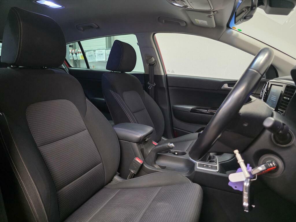 Kia Sportage 1.6 Gdi 2 Euro 6 Ss YS19HWE Red #2