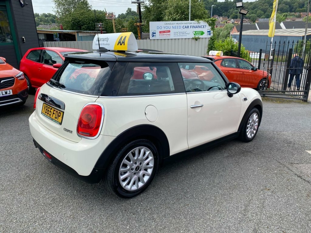 Mini Hatch 1.5L Cooper White #6