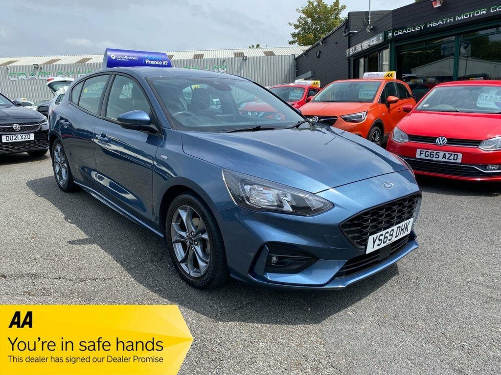 Ford Focus 1L St-line Blue