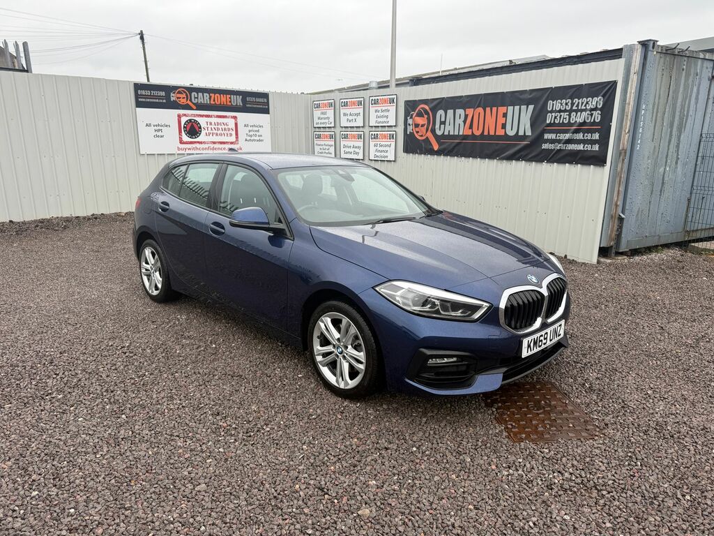 BMW 1 Series 1 Series Hatchback KM69UNZ Blue #2