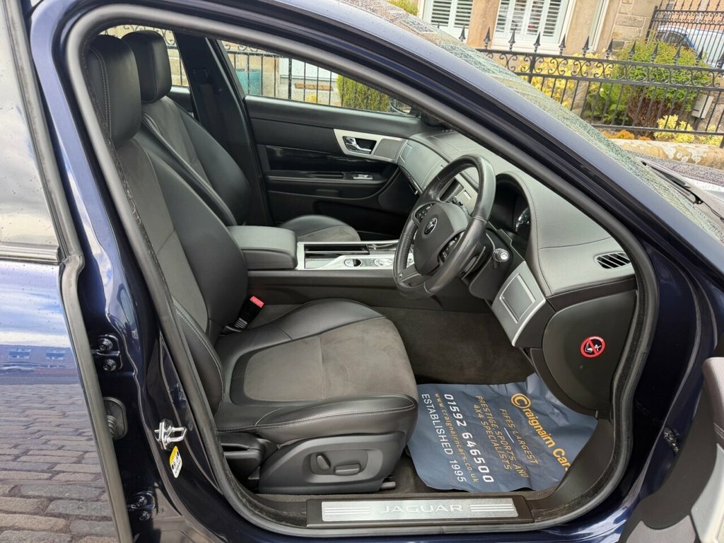 Jaguar XF Saloon Blue #2