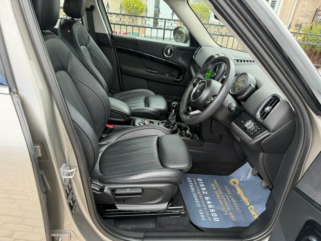 Mini Countryman Suv SW19XJA Silver #2