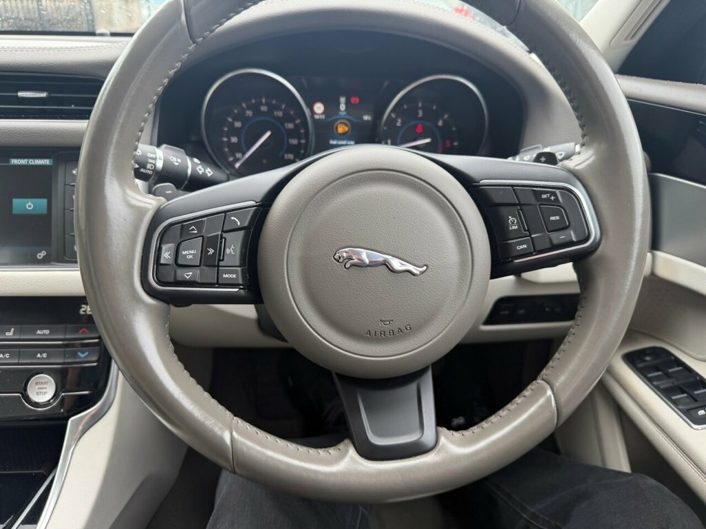 Jaguar XF 2.0 Xf Portfolio Grey #20