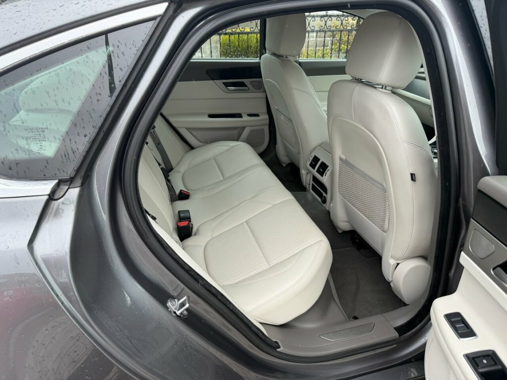 Jaguar XF 2.0 Xf Portfolio Grey #24