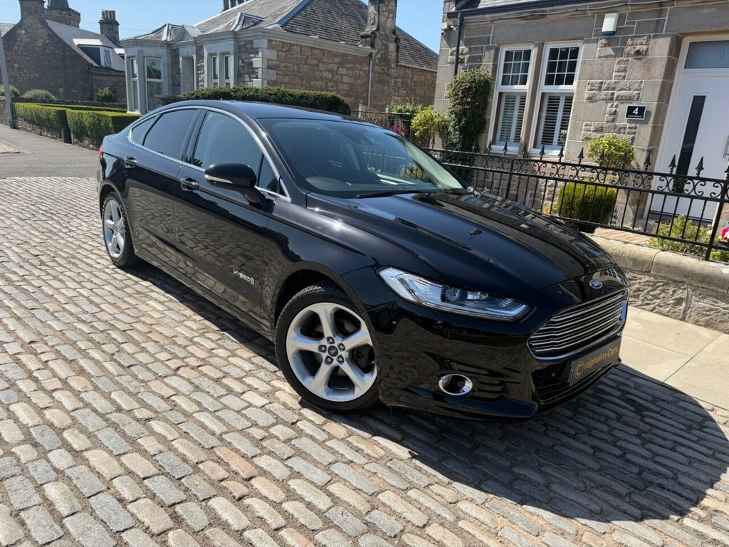 Ford Mondeo Saloon Black