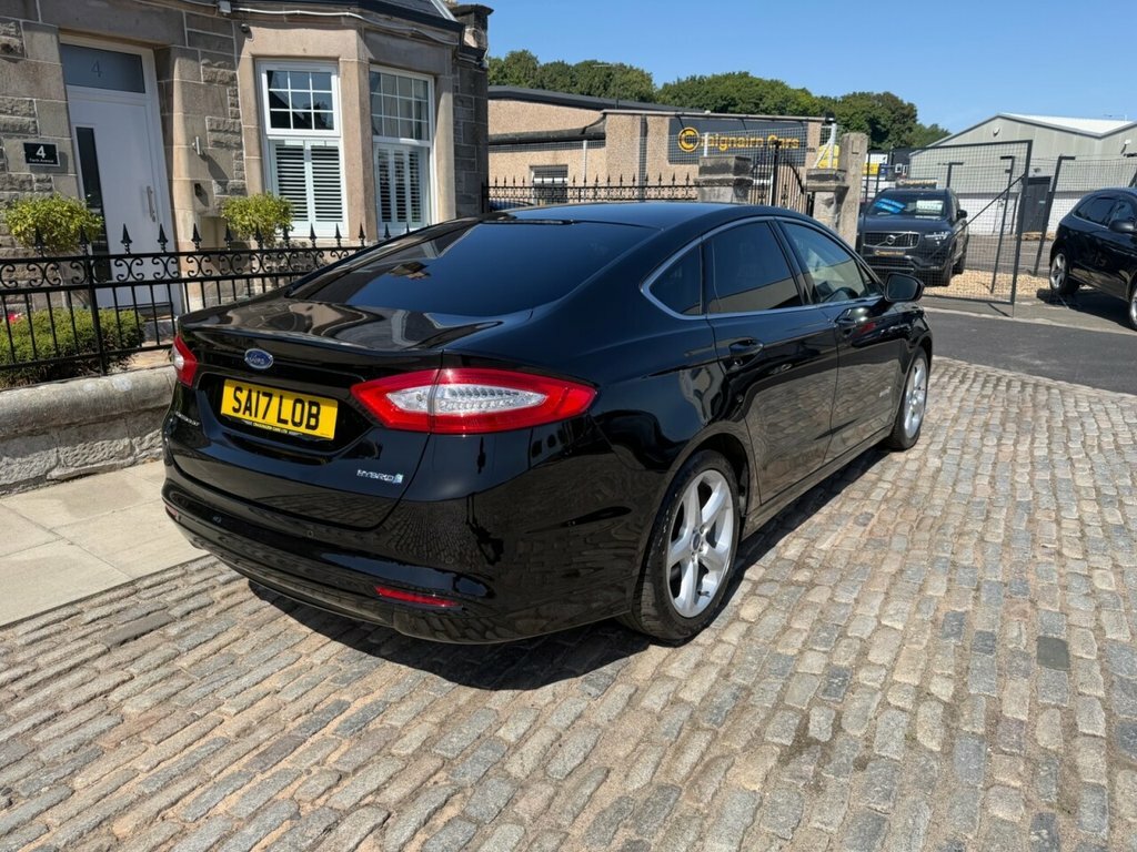 Ford Mondeo Saloon Black #5