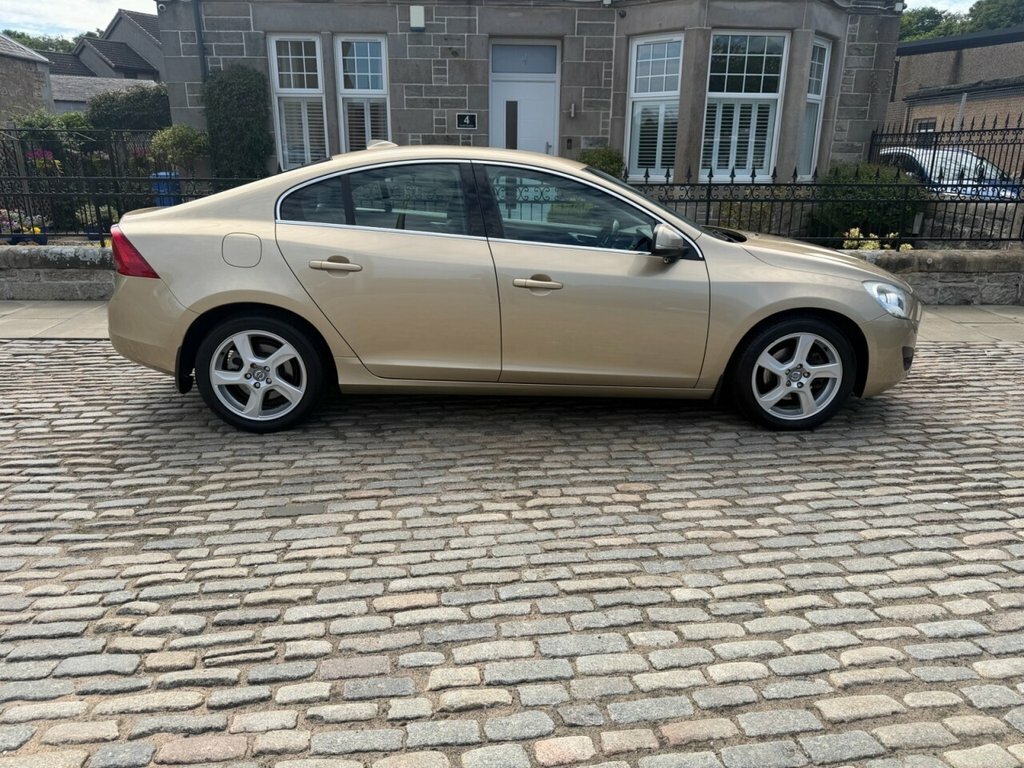 Volvo S60 Saloon Gold #4