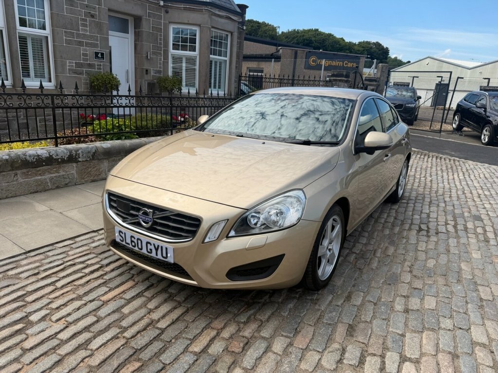 Volvo S60 Saloon Gold #3