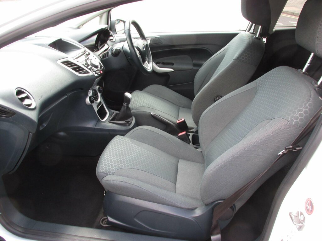 Ford Fiesta 1.4 Titanium Black #7