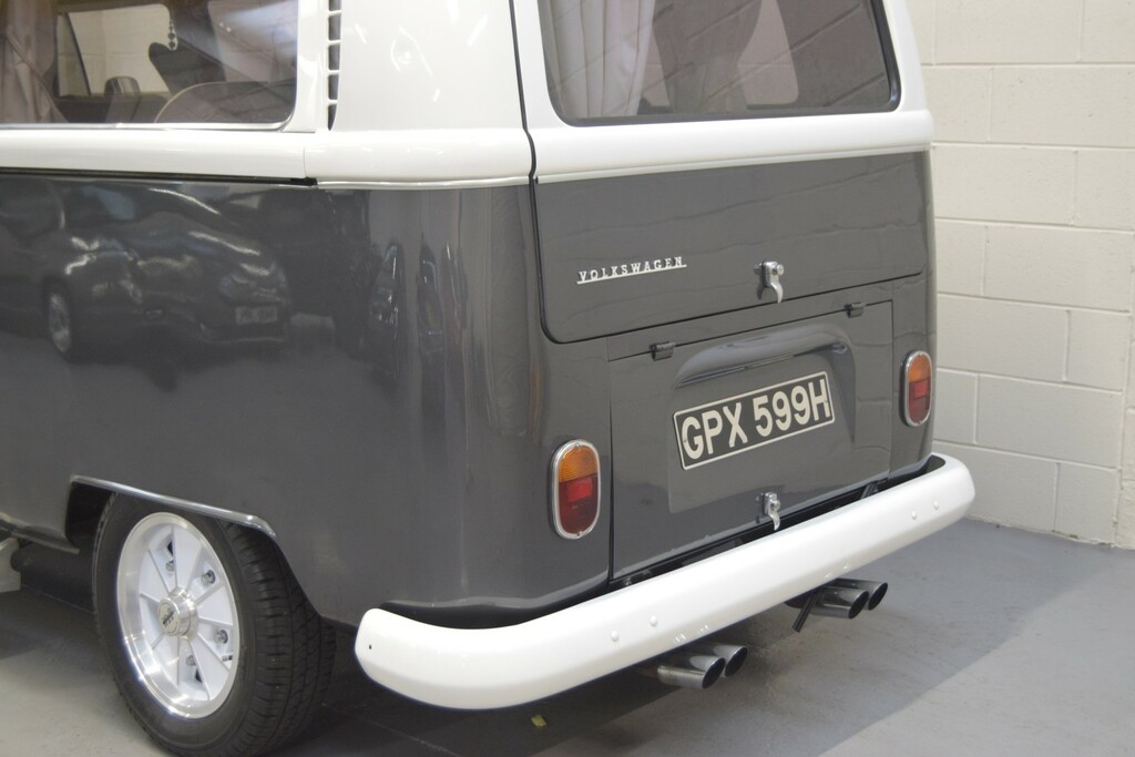 Volkswagen Campervan Campervan Silver #7