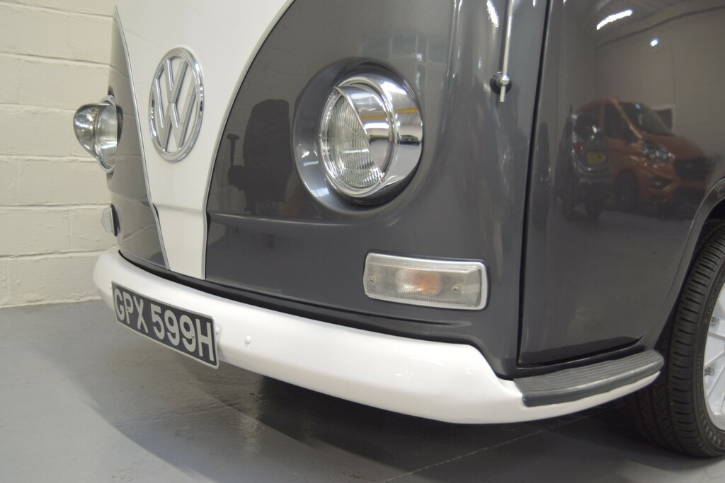 Volkswagen Campervan Campervan Silver #9