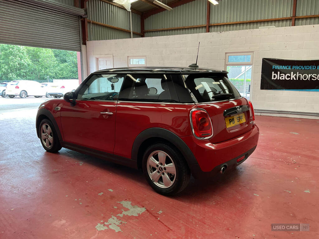 Mini Hatch 1.5 Cooper Red #4