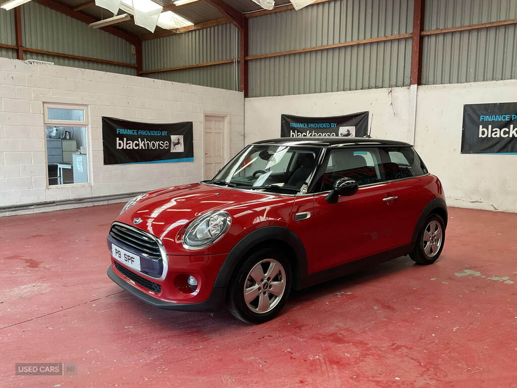 Mini Hatch 1.5 Cooper Red #5
