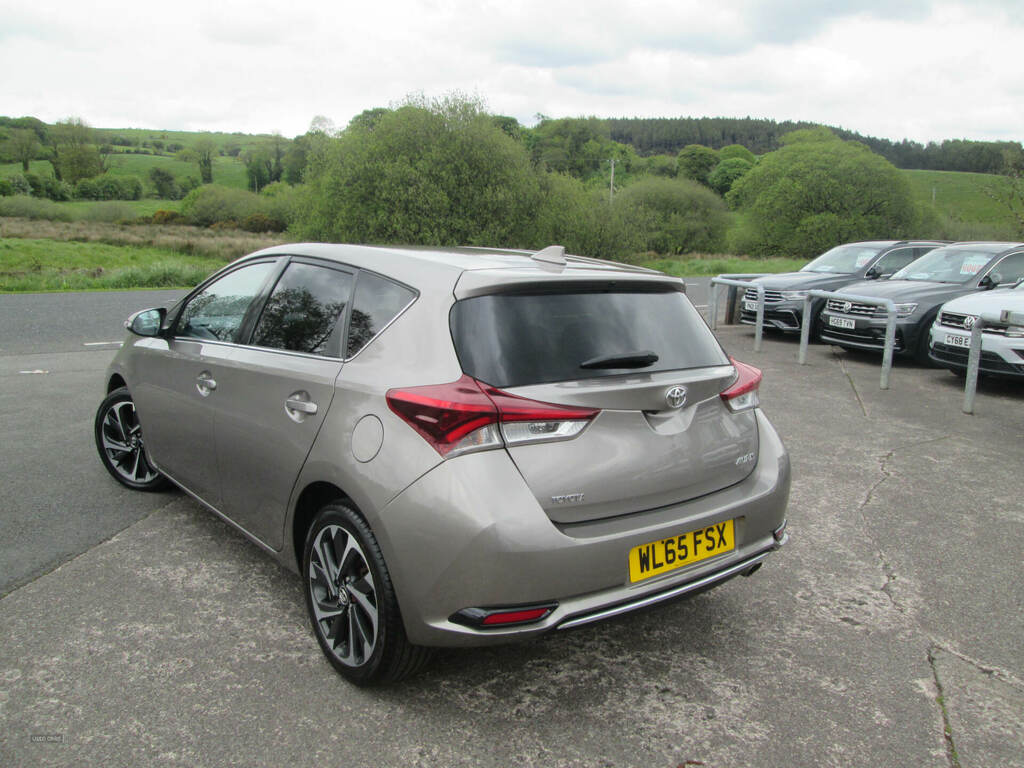 Toyota Auris 1.6 D-4d Design Brown #5
