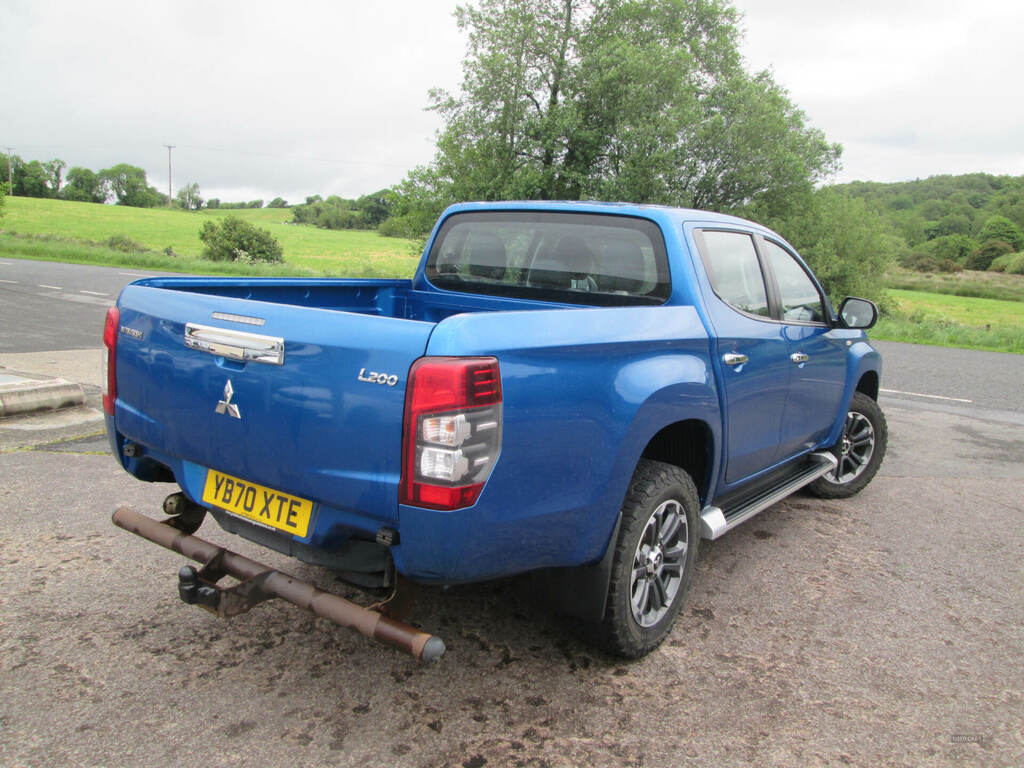 Mitsubishi L200 Double Cab Di-d 150 Trojan 4Wd Blue #4