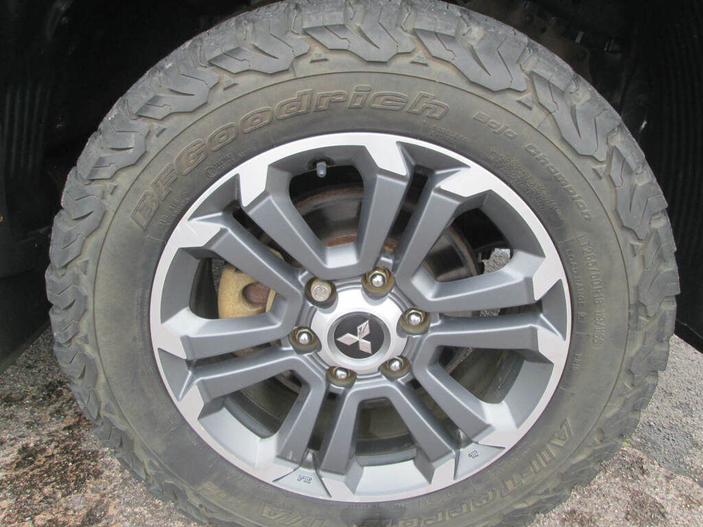 Mitsubishi L200 Double Cab Di-d 150 Trojan 4Wd Blue #3