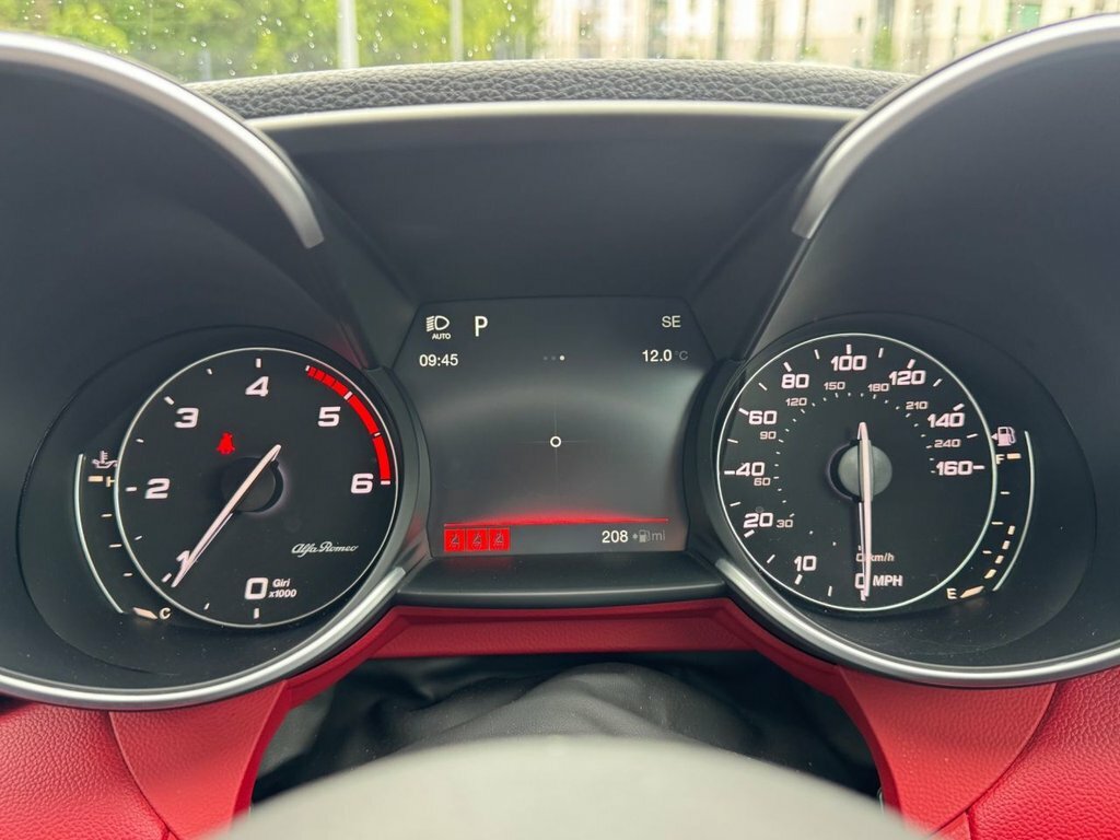 Alfa Romeo Giulia 2.2 Jtdm-2 Super Black #28